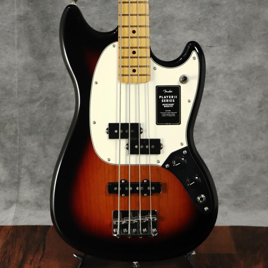 Fender Mexico / Player II Mustang Bass PJ Maple Fingerboard 3-Color Sunburst