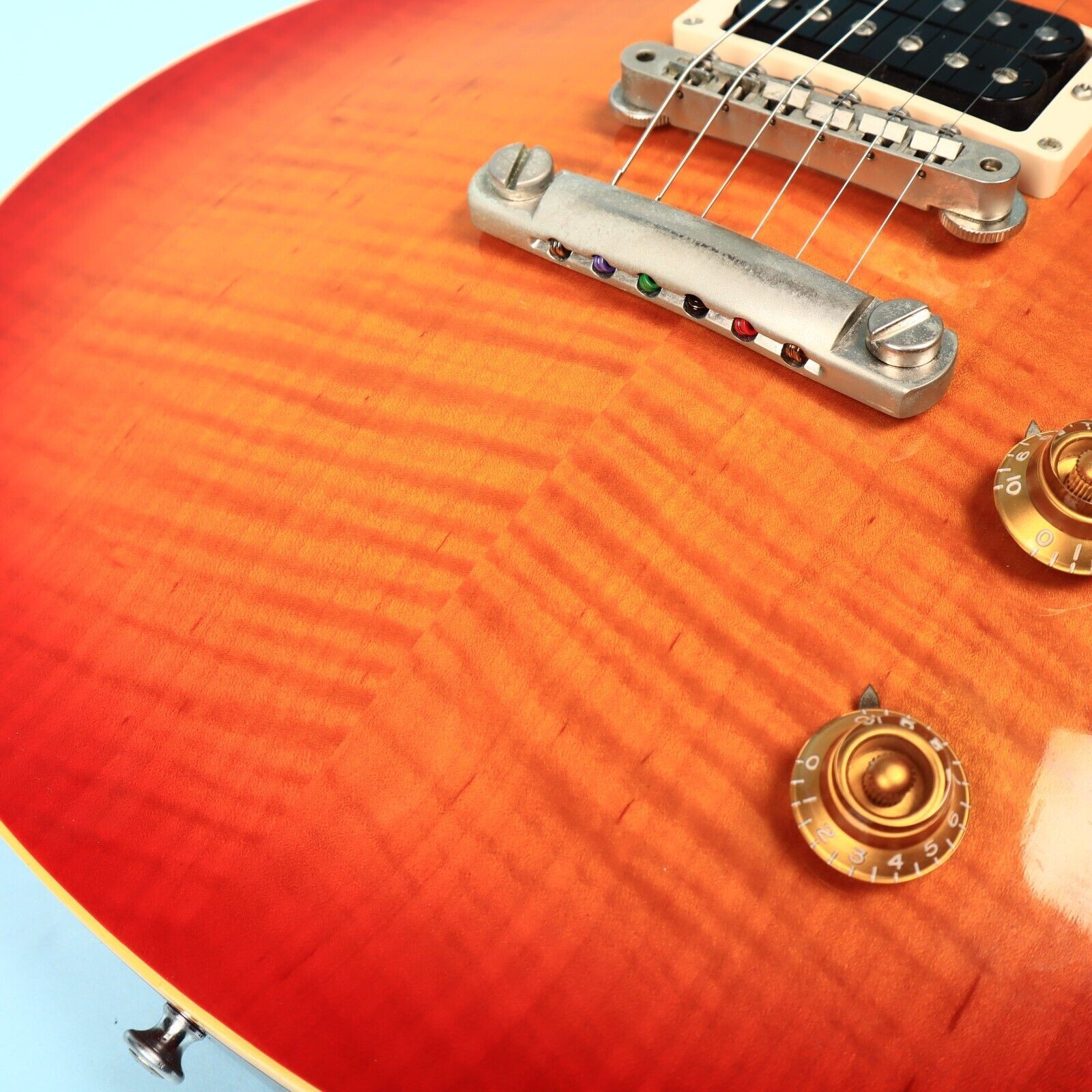 1995 Gibson Les Paul Classic Heritage Premium Sunburst Electric Guitar