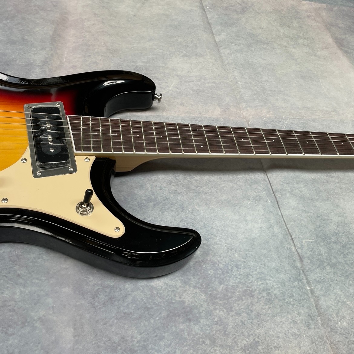 3TS Color Sunburst Mosrt Electric Guitar Tremolo Bar P90 Free Ship
