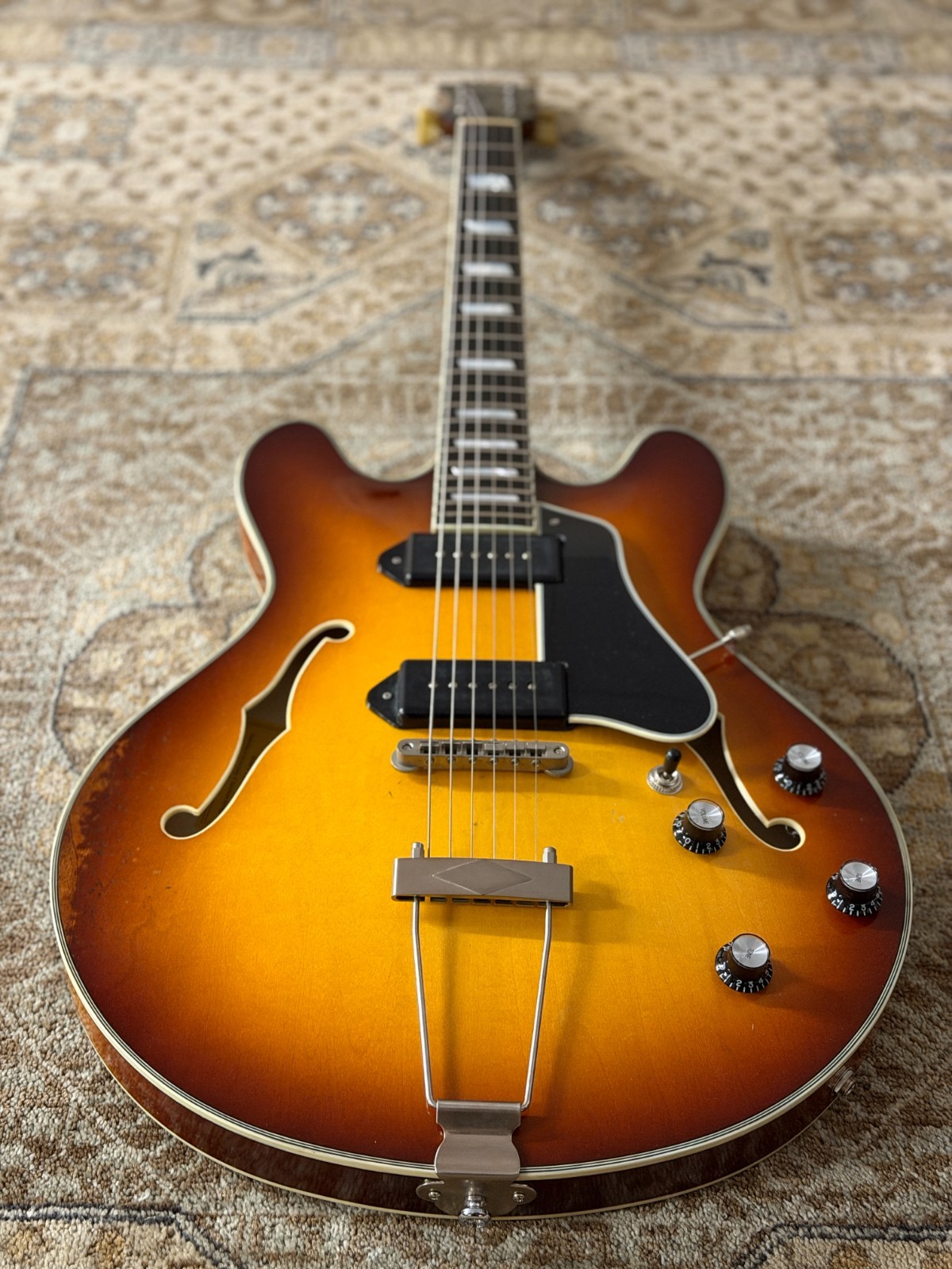 Eastman T64/V-T-GB in Goldburst w/ Lollar P90s, Hardshell Case & Pro Setup