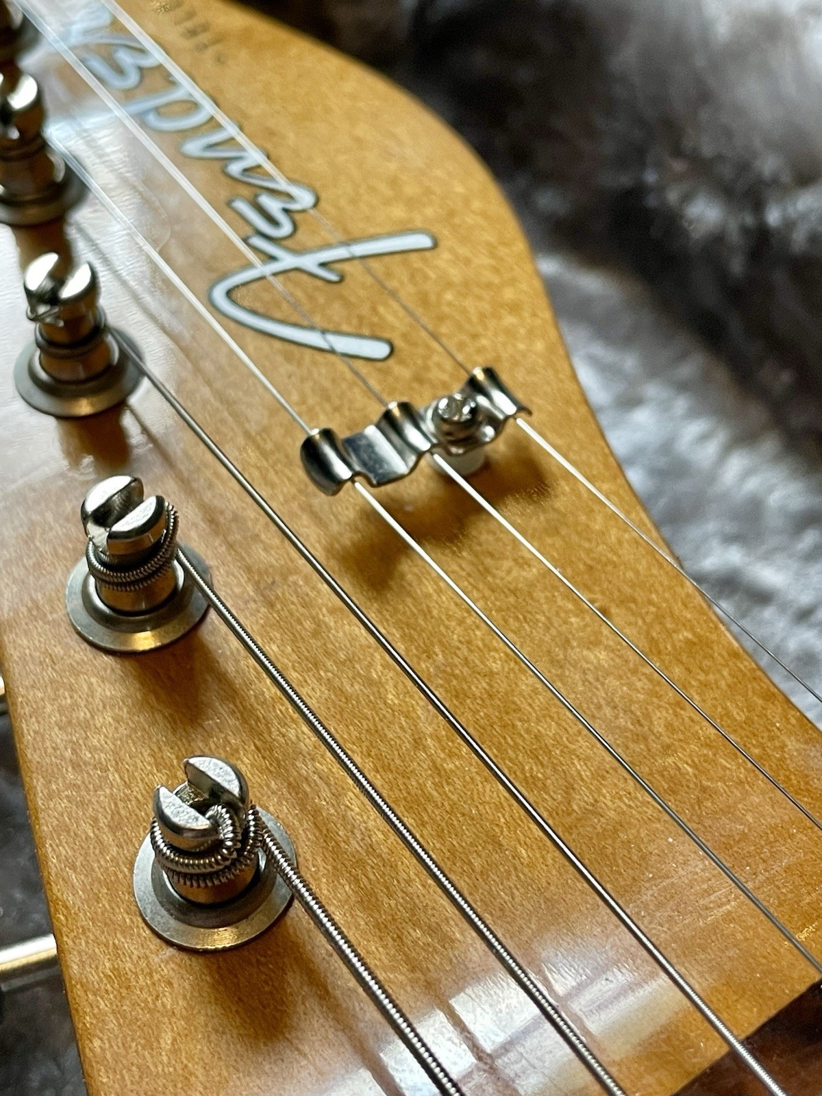 Fender Limited Vintera II Road Worn ’60s Telecaster – Burgundy Mist – Modified