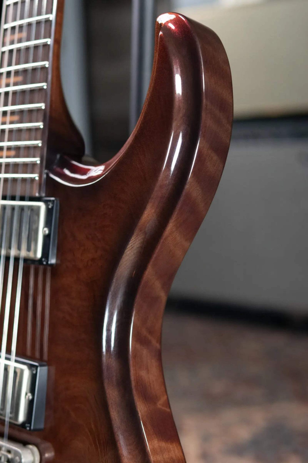 Dunable Custom Gnarwhal 9-String 1-Piece Curly Redwood Electric Guitar – Charcoa