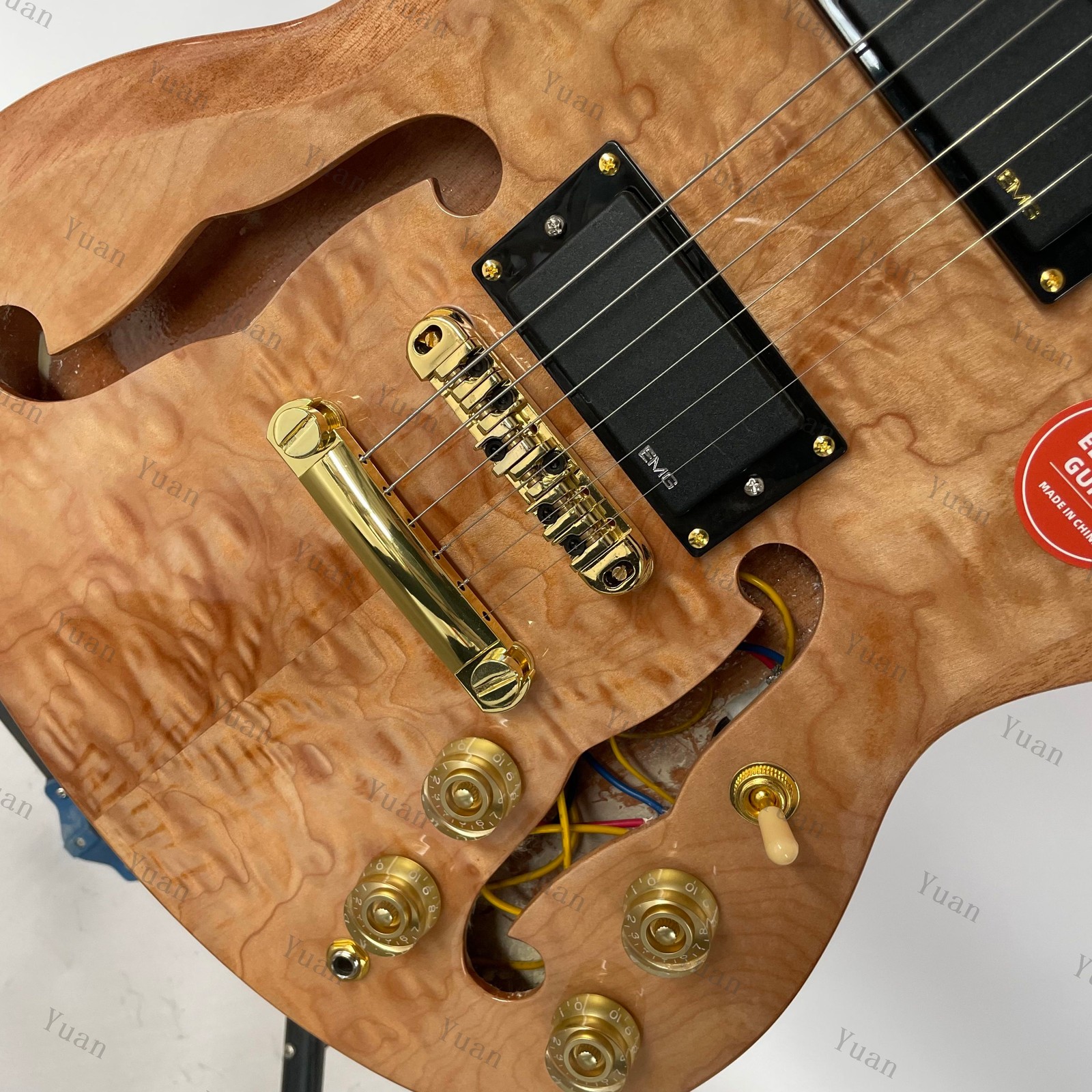Semi-HollowBody Electric Guitar Quilted Maple Top veneer Gold part fast Bone Nut