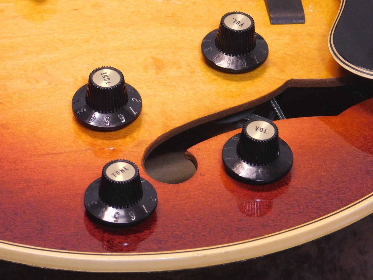 Gibson ES-175D 1970s Hollowbody Guitar 43mm neck, Orange Label, Used