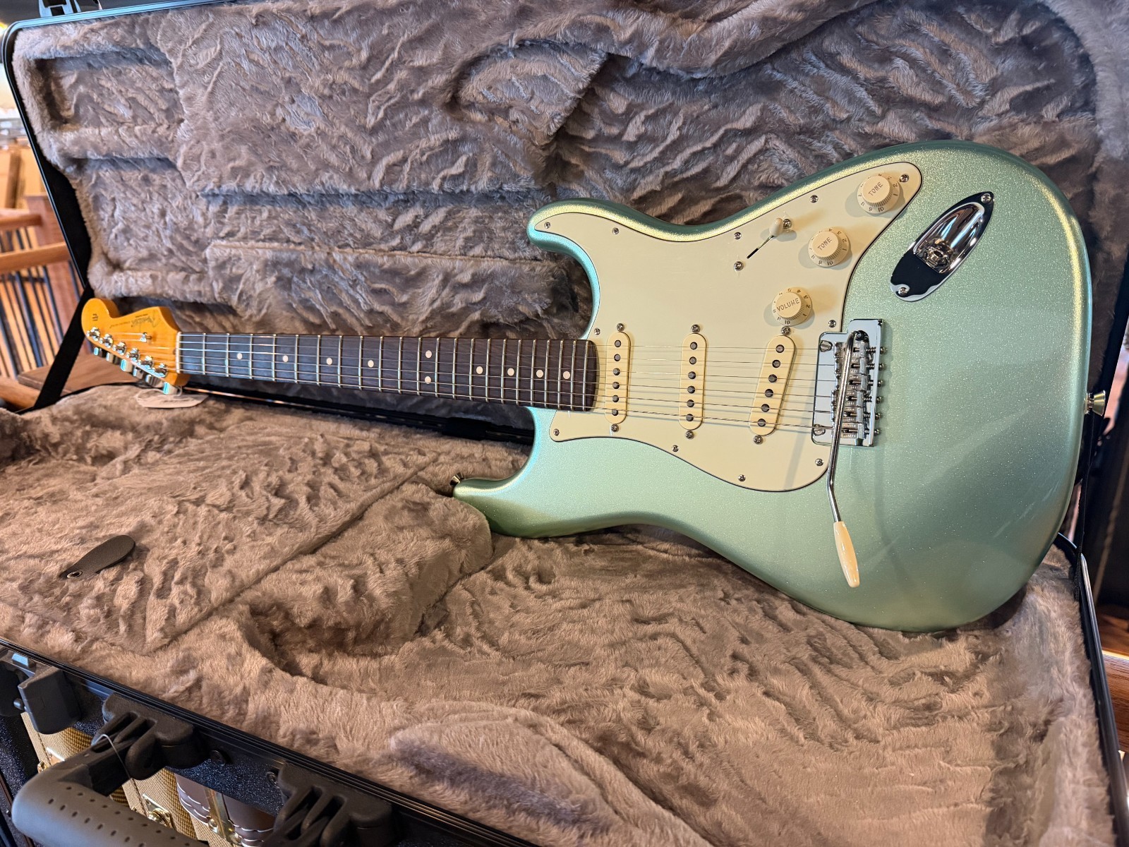 Fender American Professional II Stratocaster Electric Guitar Mystic Surf Green
