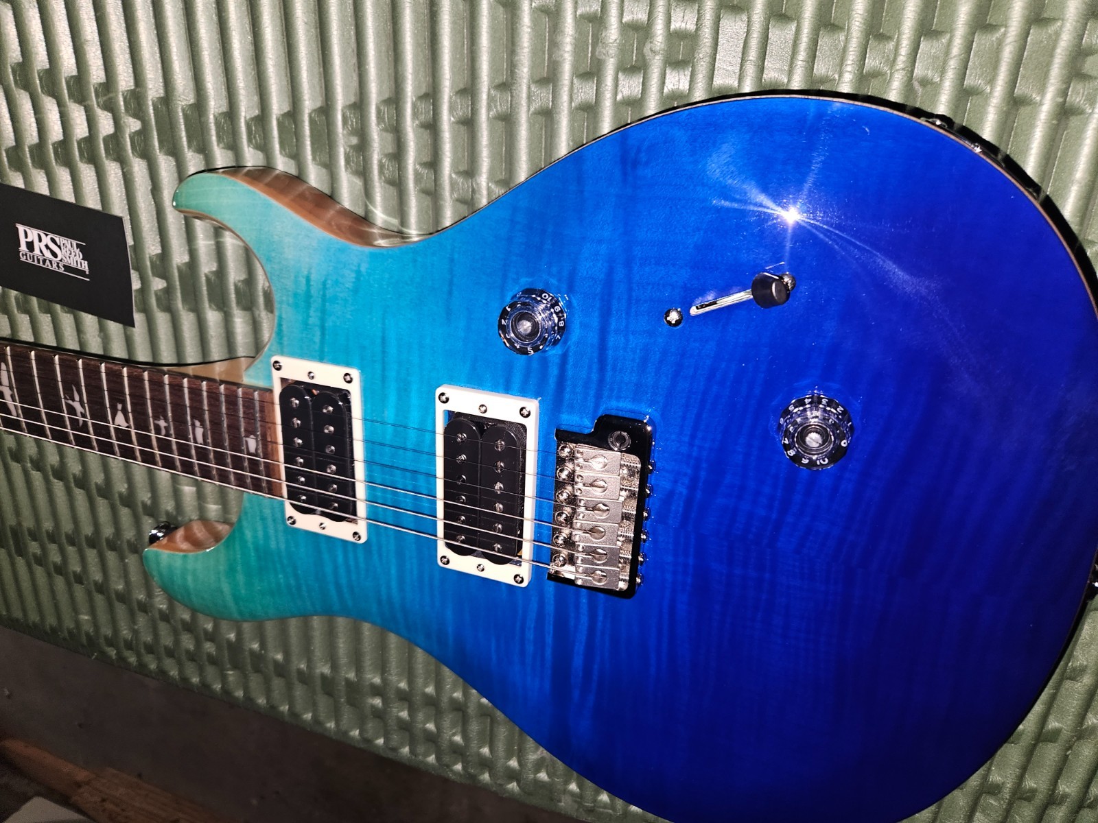 New PRS SE Custom 24 Rare Limited-Edition Electric Guitar Blue Fade