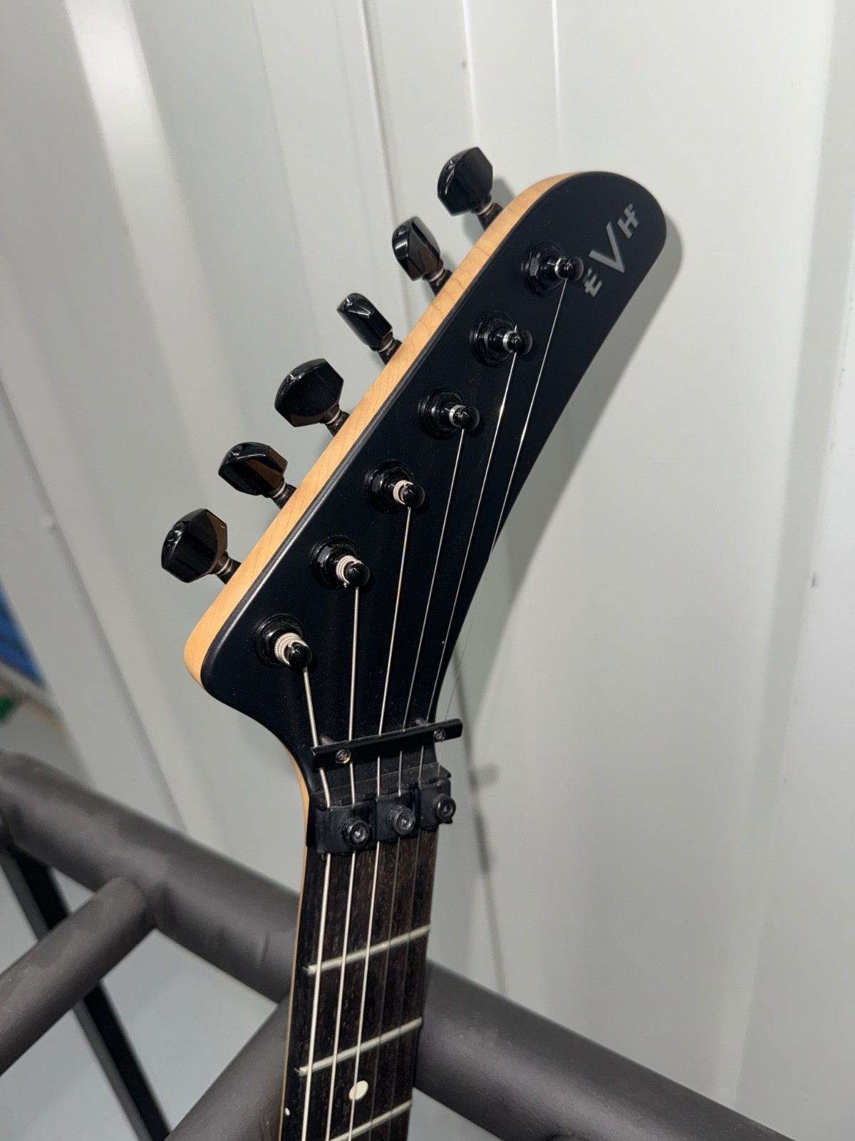EVH 5150 Series Standard Electric Guitar – Stealth Black with Ebony Fingerboard
