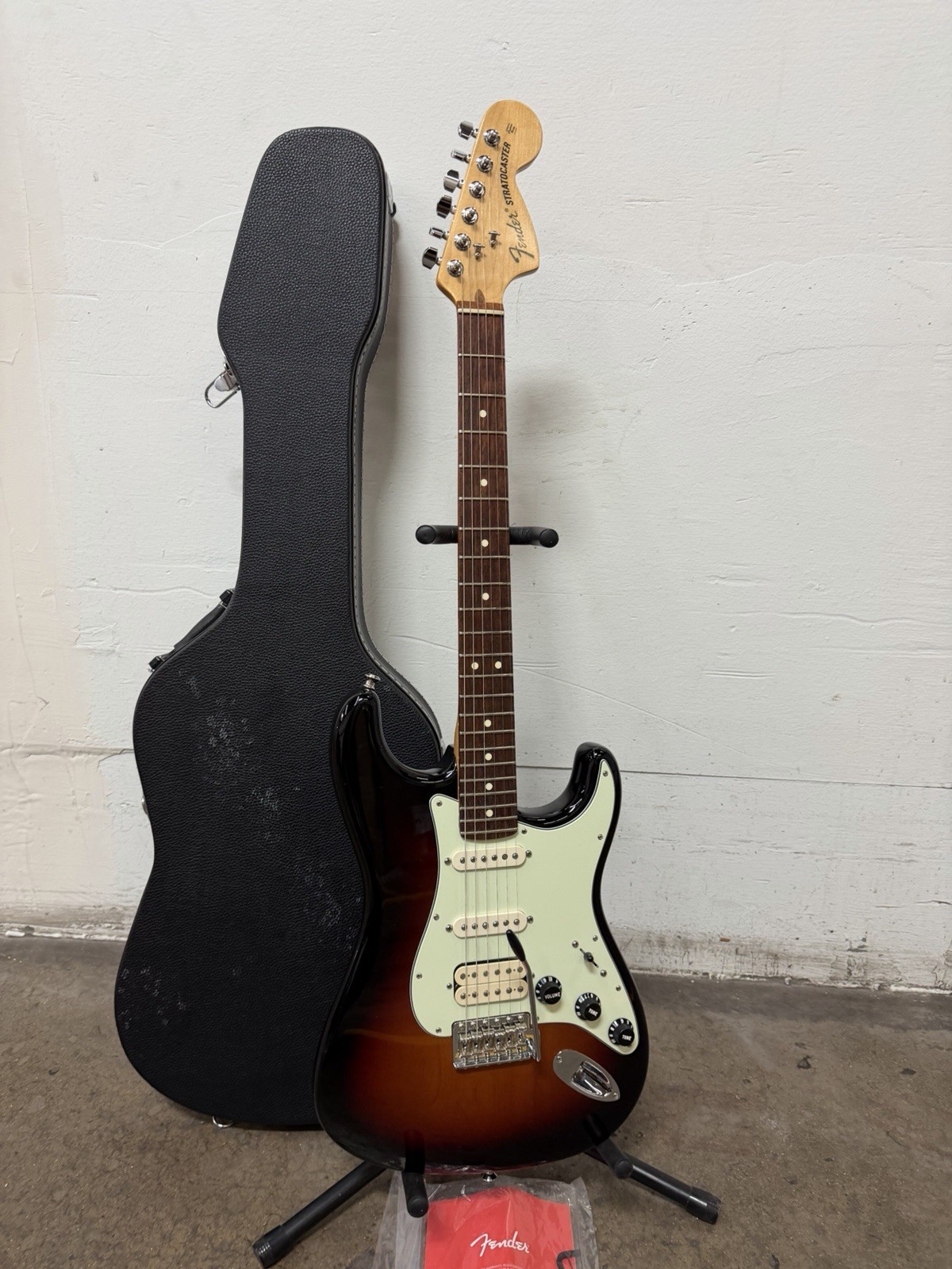FLAWLESS Fender American Special Stratocaster Strat USA Guitar W Hard Case