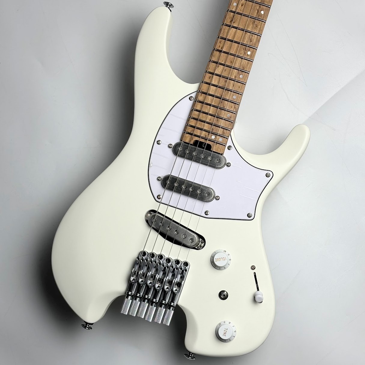 Ibanez ICHI10 Ichika Nito Sig Guitar Vintage White Matte Used