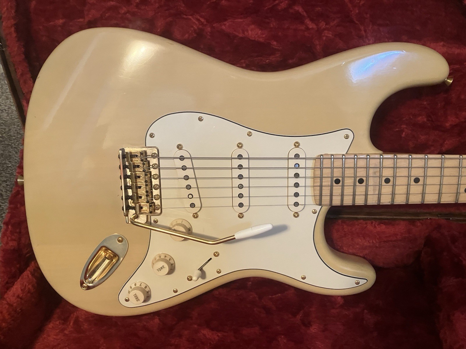 2006 FENDER USA 60th ANNIVERSARY NITRO HWY 1 STRATOCASTER W CASE AND UPGRADES