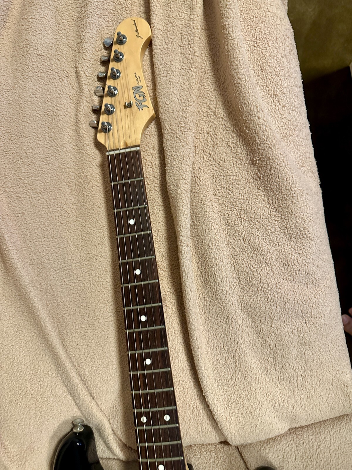 Fujigen FGN JST-5R J-Standard in Black (MIJ)