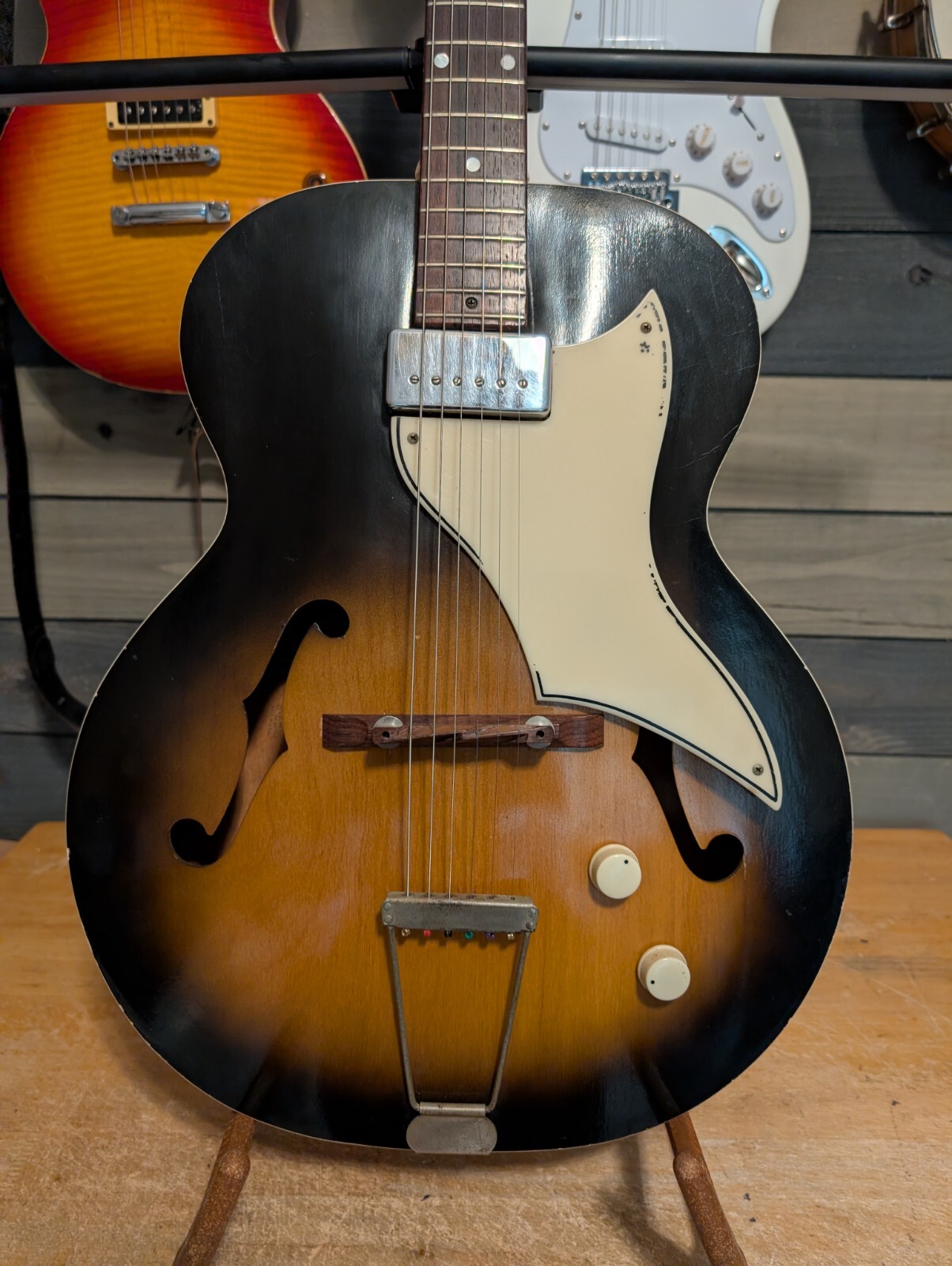 1962 Supro Ranchero Archtop Electric Guitar Sunburst Excellent Original Player