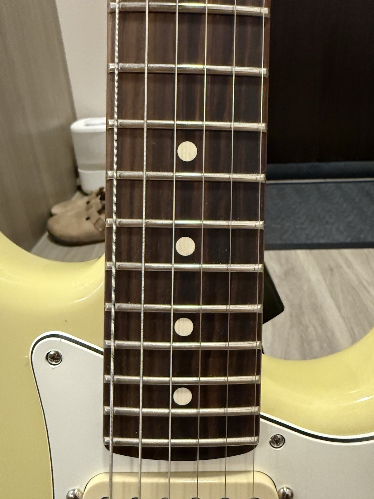 Fender Custom Stratocaster Hialeah Yellow Roasted Maple Neck Pure Vintage ‘65