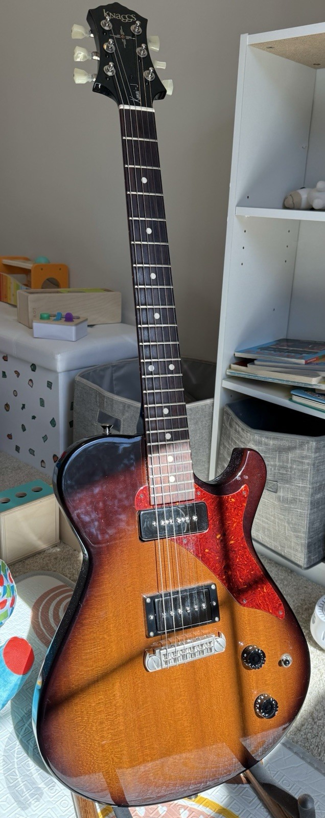 Knaggs Kenai J HP – Fralin noiseless P90s in neck and bridge