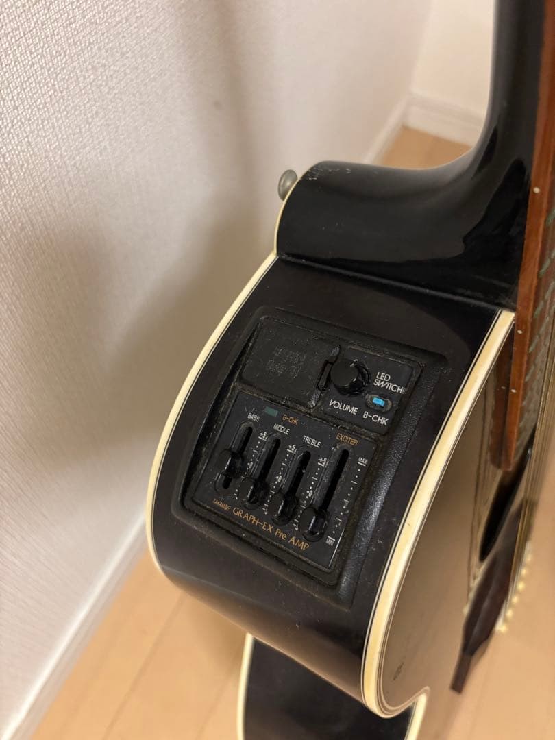 Takamine PT-106 Acoustic Electric Guitar Black Cutaway Japan w/Preamp