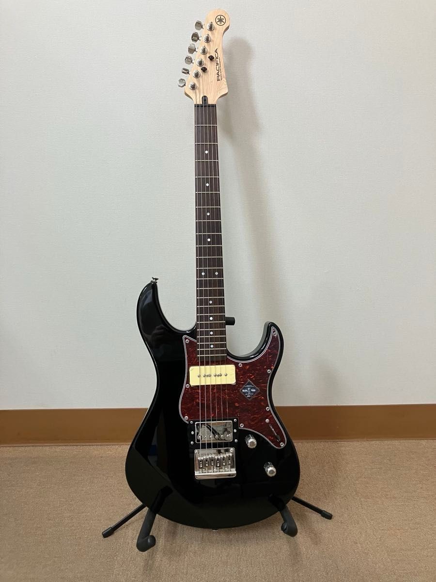 YAMAHA PACIFICA PAC311H Black Electric Guitar