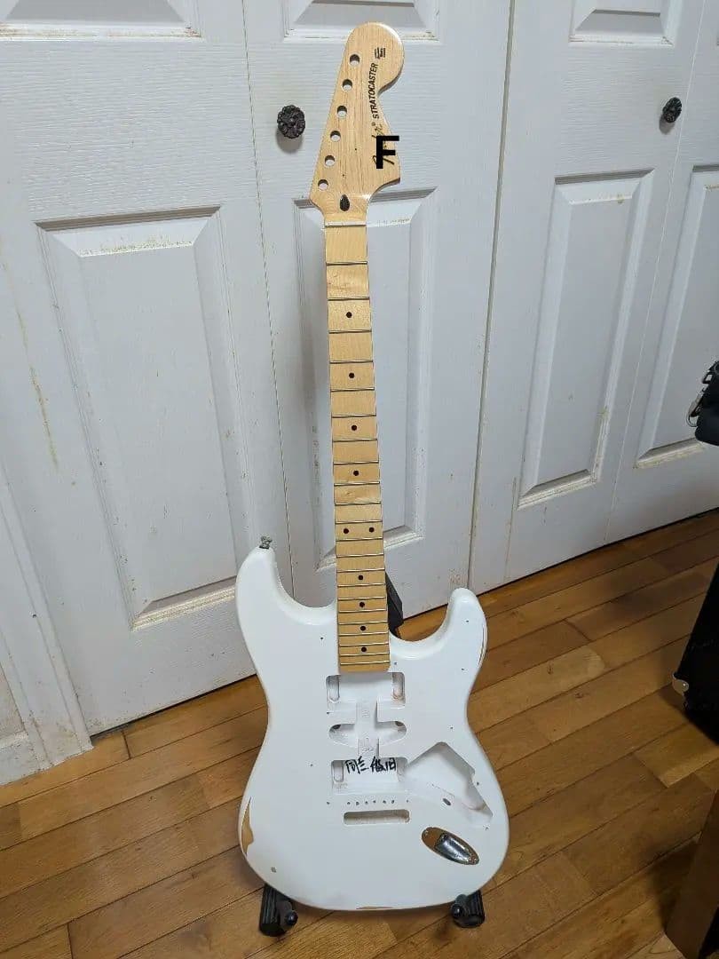 [Price reduction] Strat large head