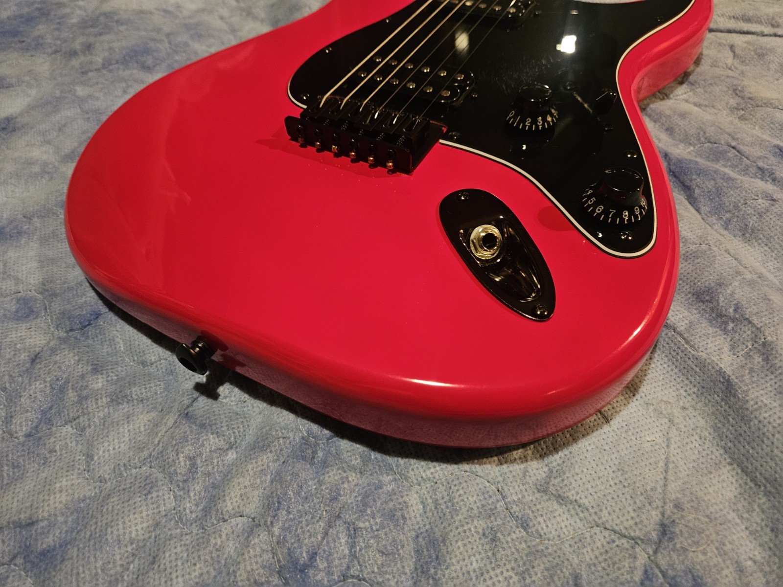 Squier Contemporary Strat Sonic Hybrid Partscaster Hardtail Torino Red MODS