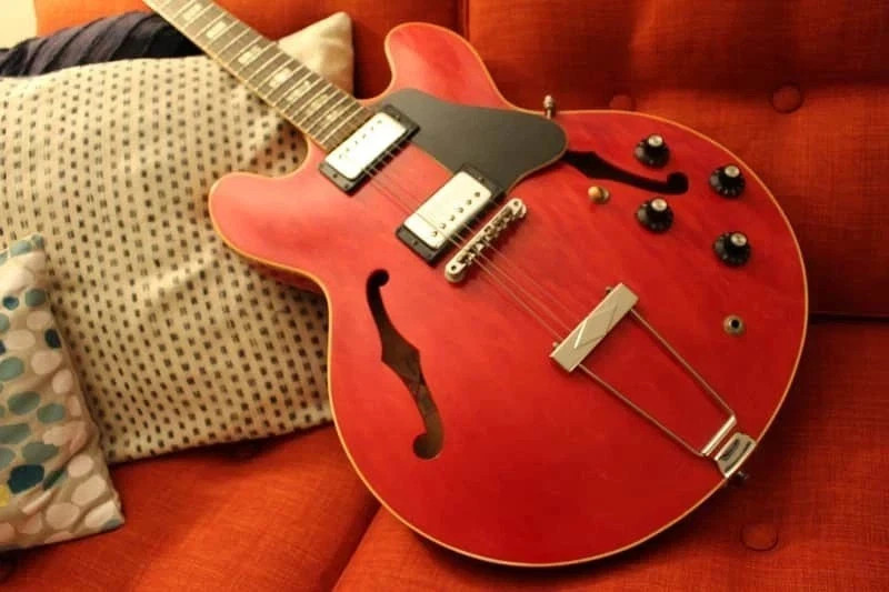 Gibson Vintage ES-335 Original Electric Guitar Original Case Low Serial Number