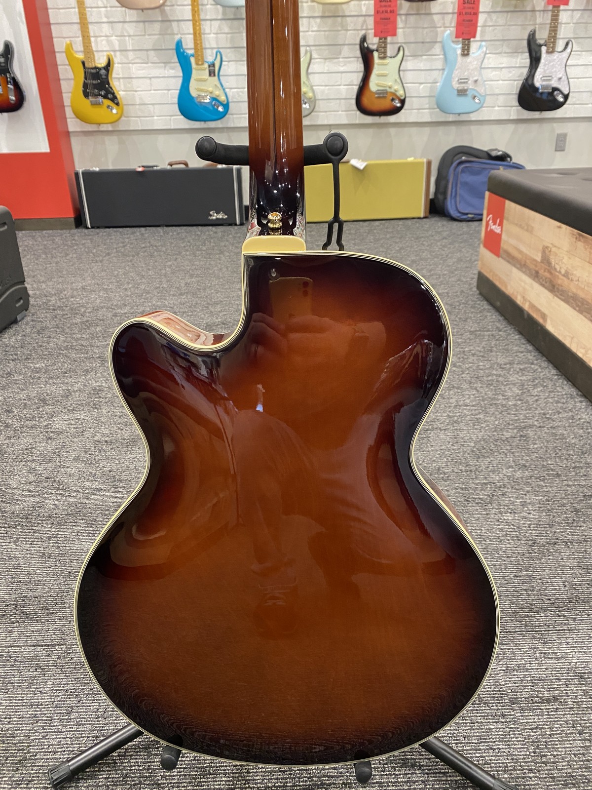 Excellent D’Angelico Excel 16 Hollowbody Electric Guitar, Ebony Fingerboard, Dar