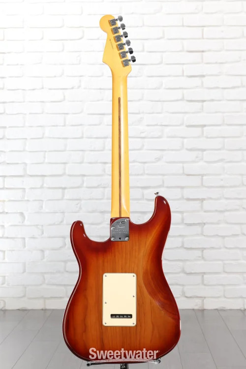Fender American Professional II Stratocaster – Sienna Sunburst with Maple