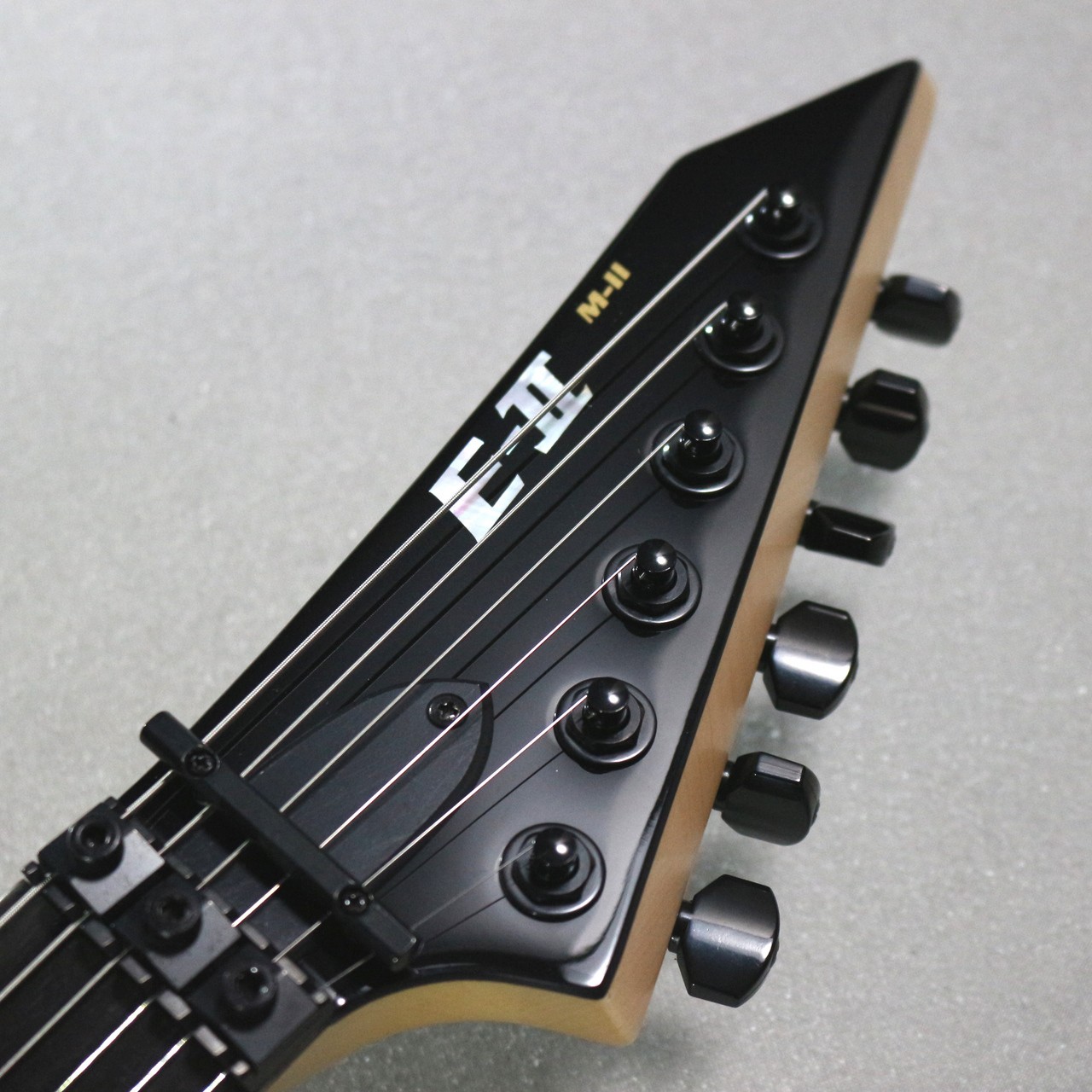 E-II M-II NECK THRU-Black-#ES6852253 3.66 kg