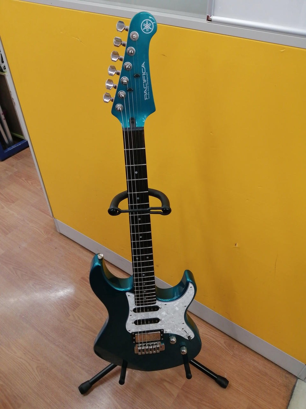YAMAHA PAC612VIIX Used 2023 Alder body Maple neck Rosewood fingerboard w/Gigcase