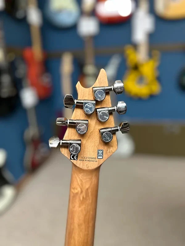 EVH Wolfgang Standard Exotic 2021 – Maple