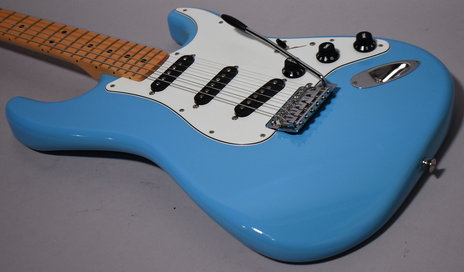 2023 Fender MIJ Limited International Color Maui Blue Stratocaster w/HSC