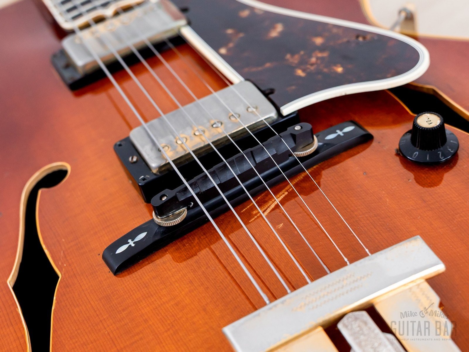 1970 Gibson L-5 CES Vintage Electric Archtop Sunburst w/ T Tops, Case