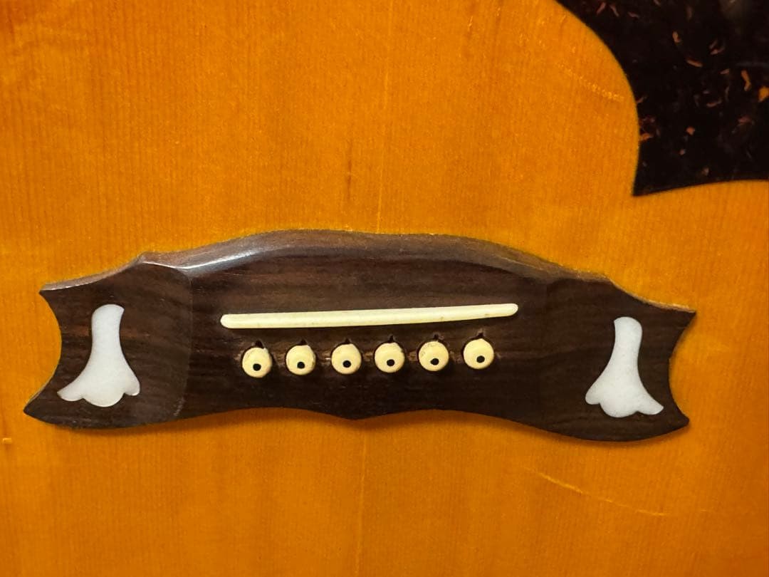 Rare Morris WD-25 acoustic guitar hummingbird type