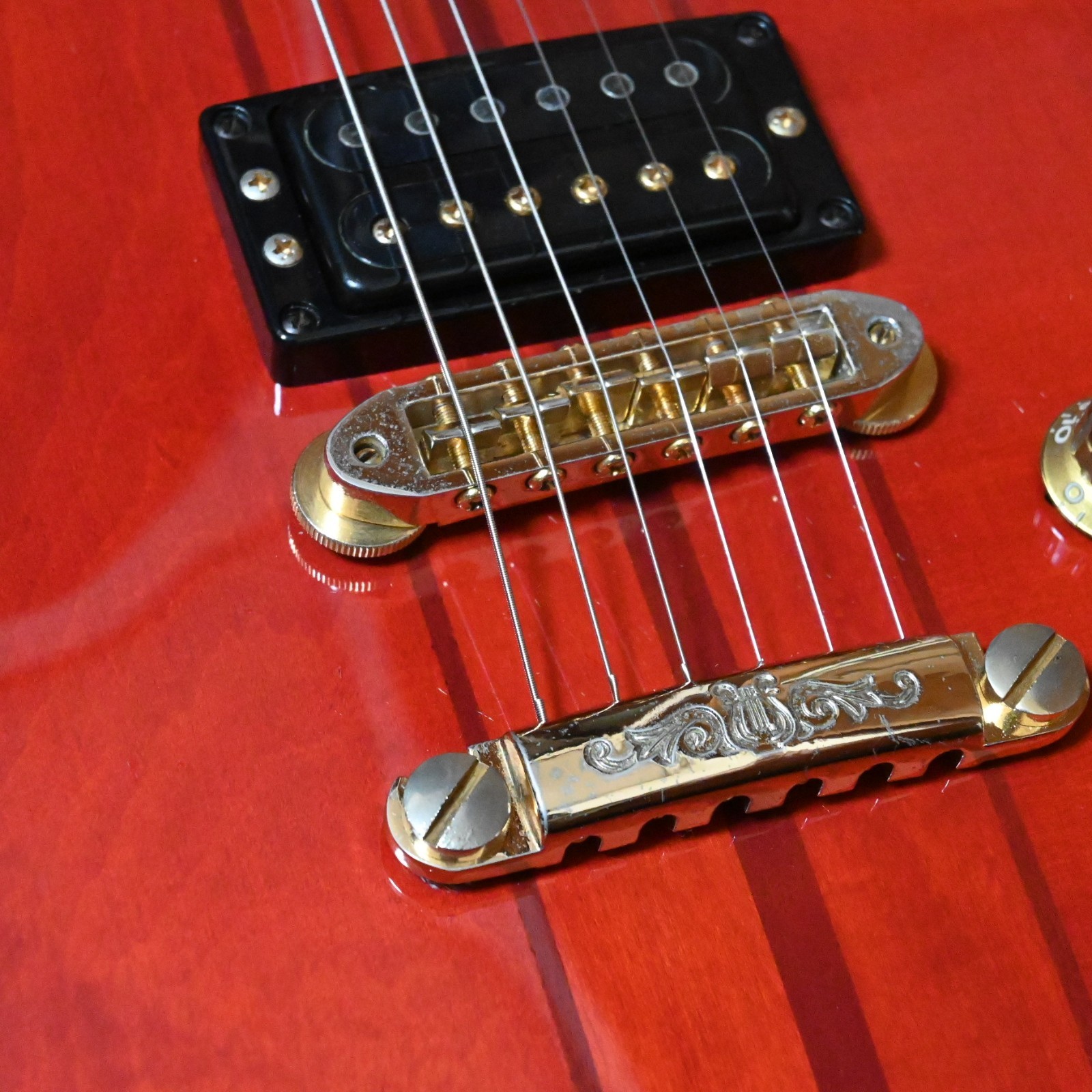 1982 Vintage YAMAHA SG1500 Persimmon Red + Genuine Yamaha Soft Case (G292)