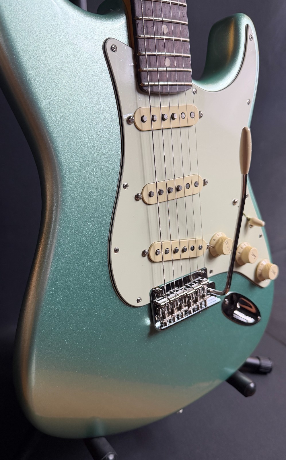 Fender American Professional II Stratocaster Electric Guitar Mystic Surf Green