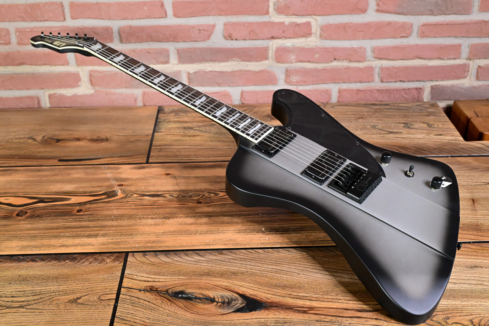 ESP LTD Phoenix-1000 Evertune Silver Sunburst Satin Electric Guitar