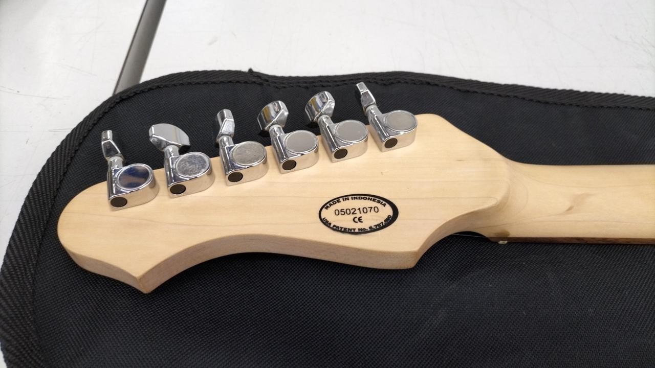 LINE6 VARIAX300 electric guitar