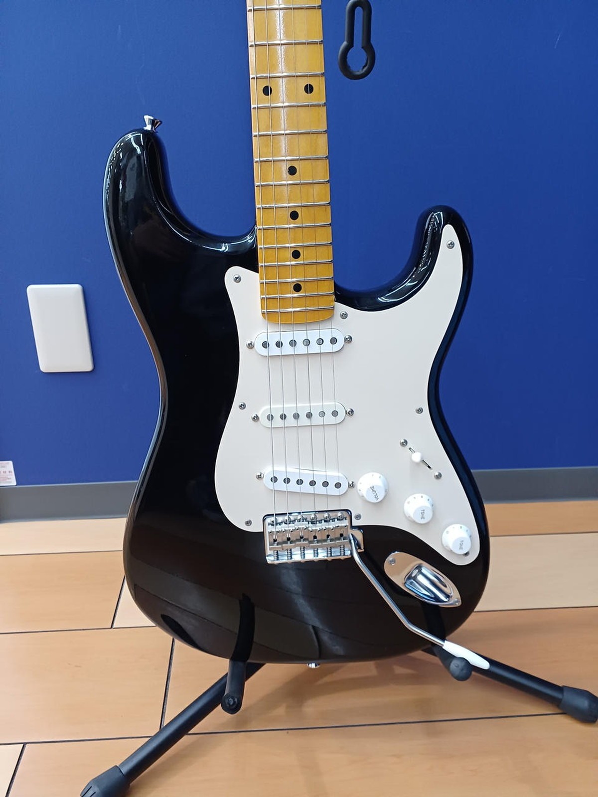 EDWARDS E-ST Used Alder body Maple neck Pau Ferro fingerboard Black