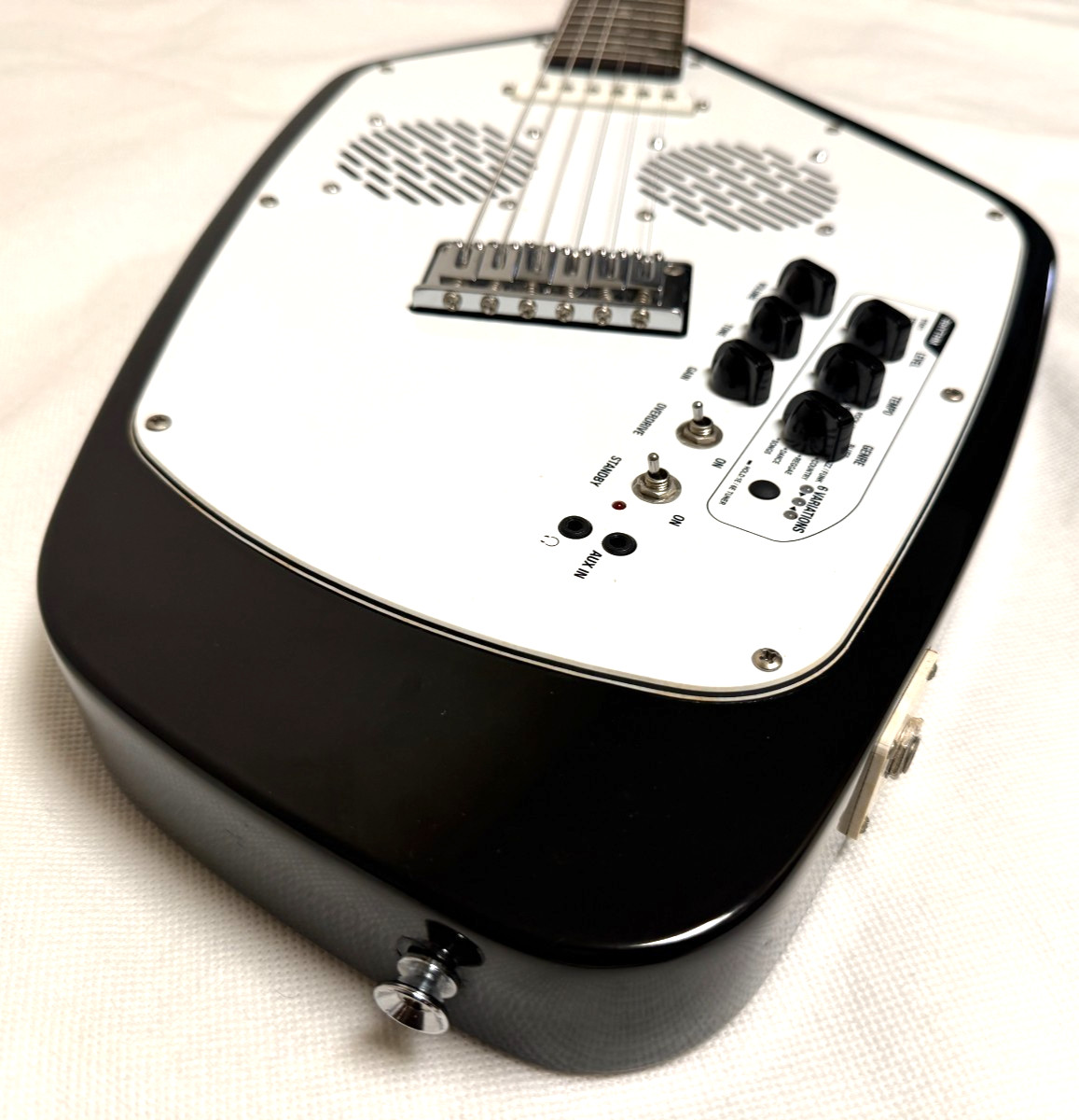 VOX APACHE-2 Phantom Guitar Black Built-in Speaker Battery Drive