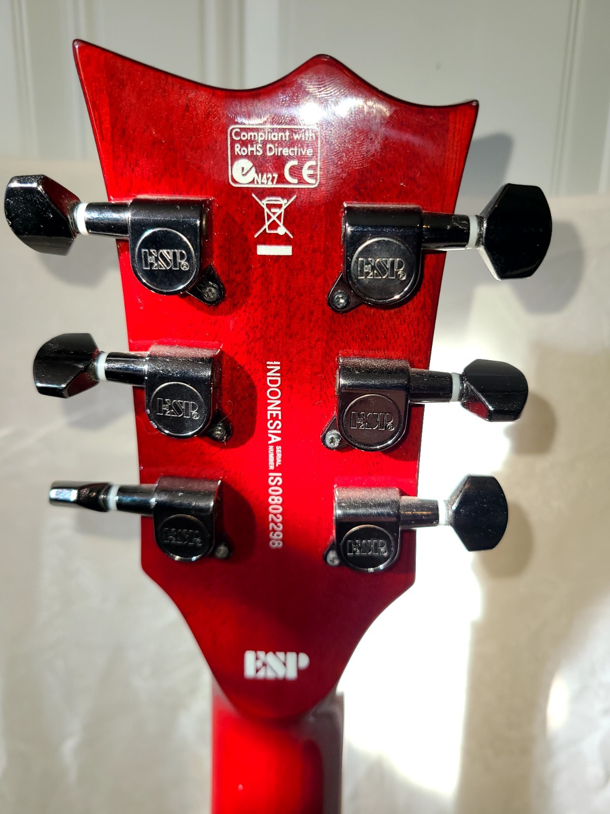 LTD EC-200QM LP-style 6 string guitar Basswood body Black Cherry