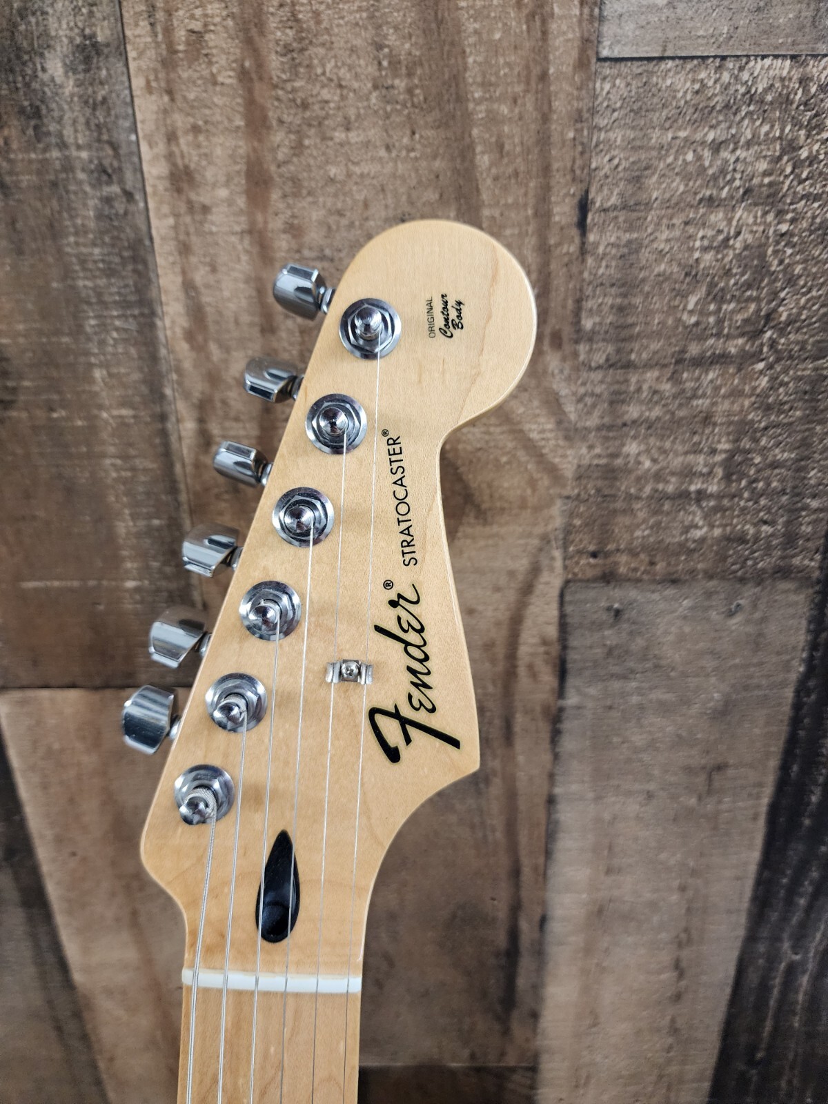 2017 MEXICAN FENDER Stratocaster. Sunburst With Gig Bag