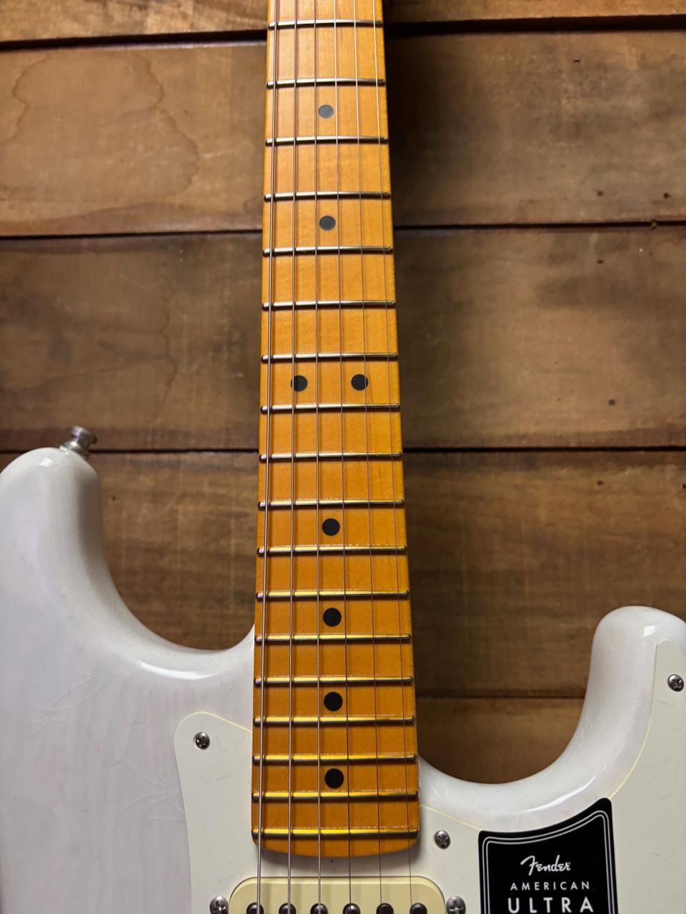 Fender American Ultra Luxe Vintage 50’s Strat MB White Blonde w/case
