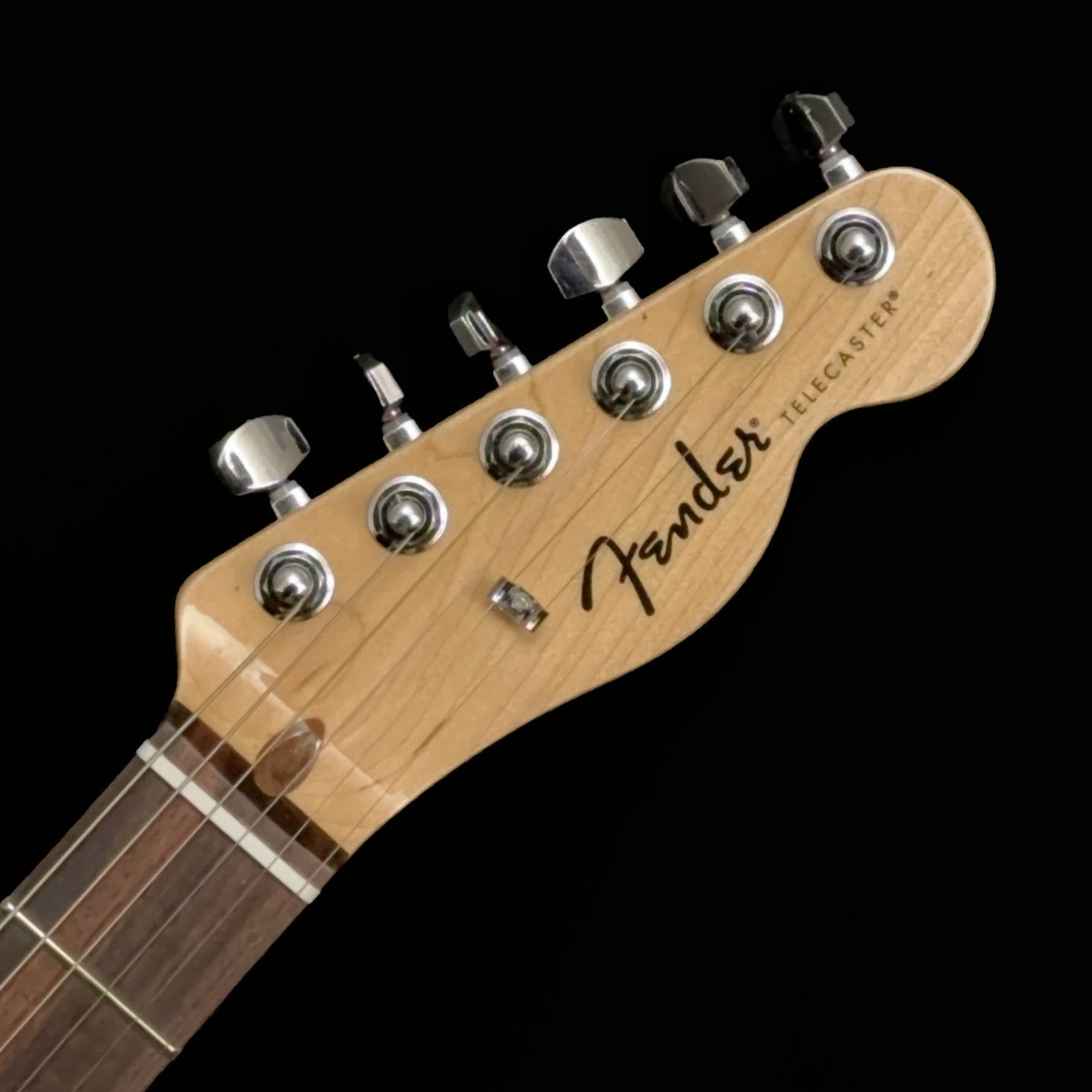Fender Standard Telecaster, Laurel Fingerboard, White Pickguard, Olympic White