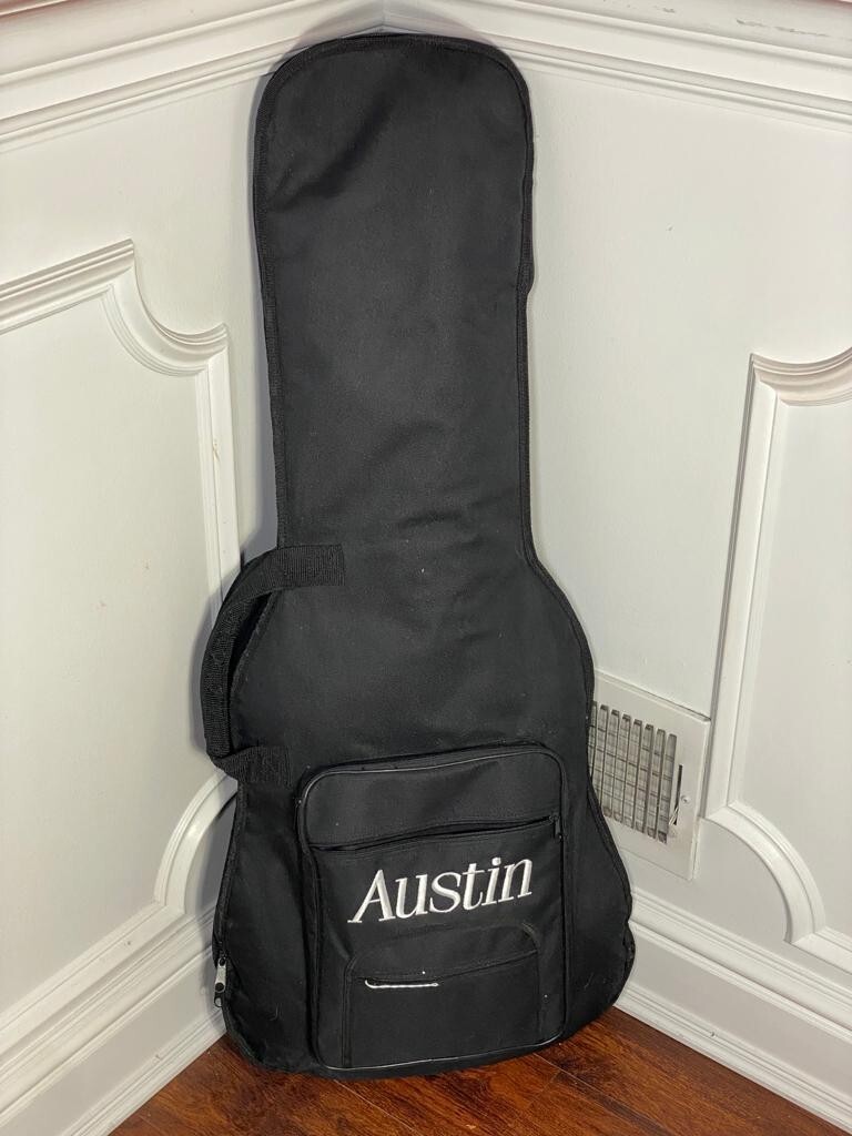 Silvertone SS11 Electric Guitar with Case