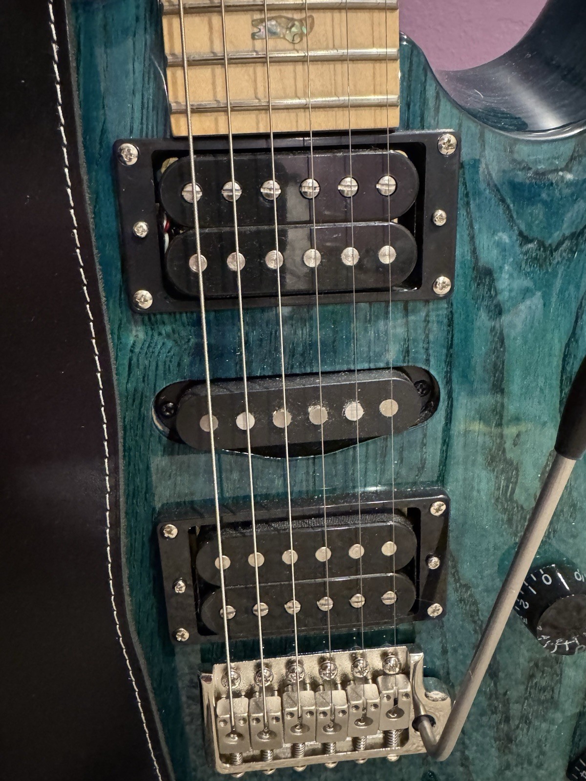 PRS SE Swamp Ash Special 6-String Right-Handed Electric Guitar – Iri Blue