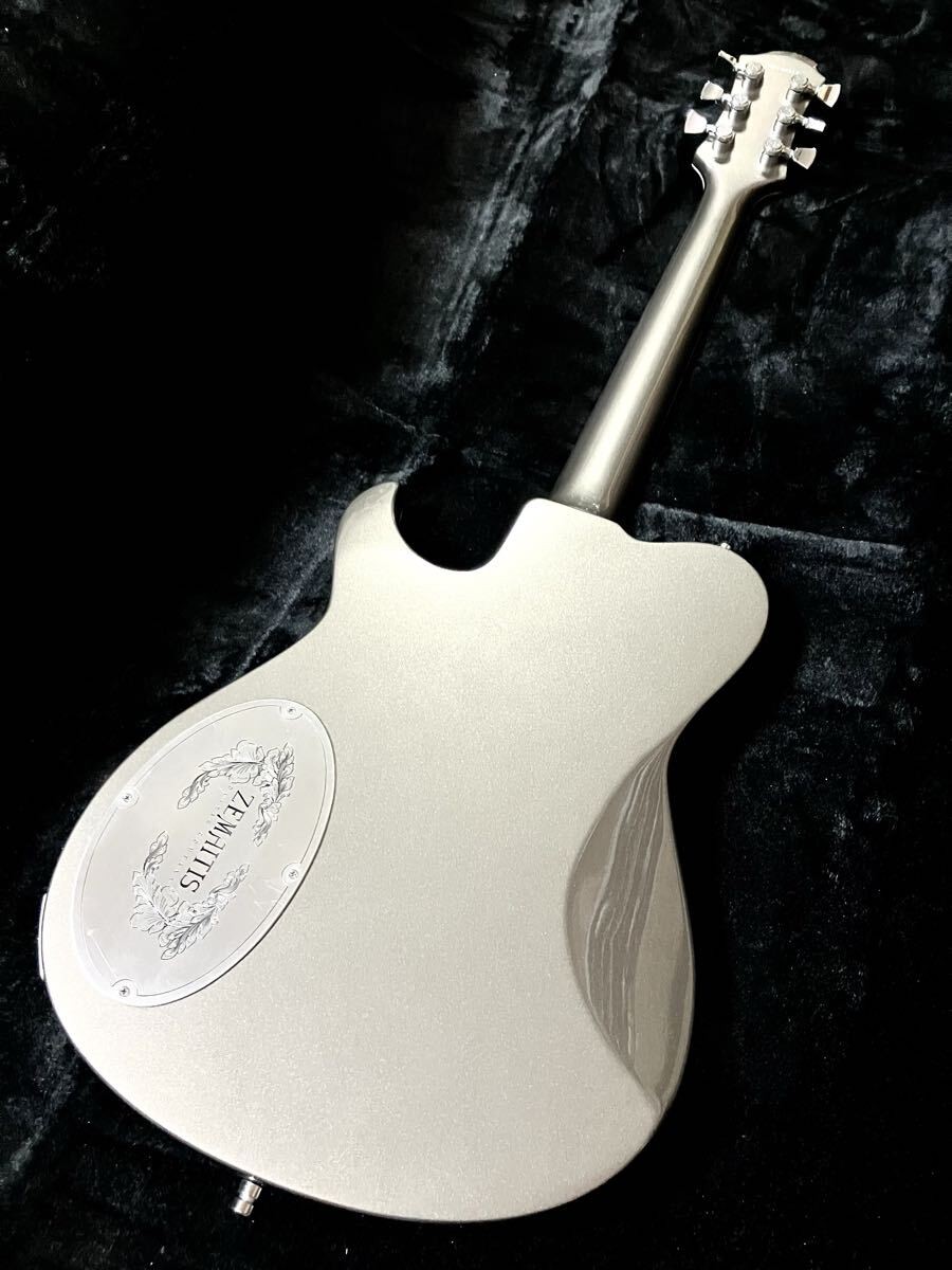 Zemaitis Scw22 Superior Metallic Gray W/Gig Bag