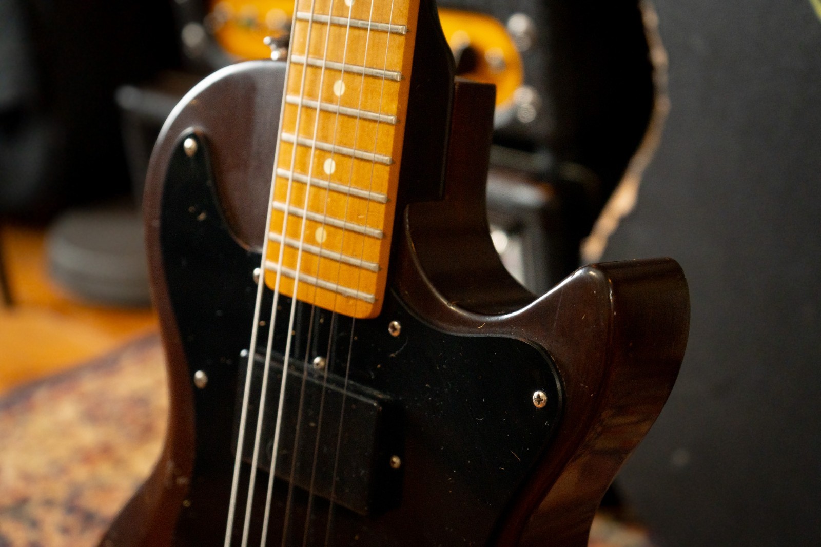 Gibson Marauder – 1979 – Walnut – Maple Fretboard – “Rare Dark Back Neck”