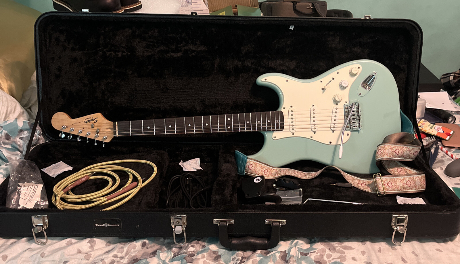 Squier Bullet Strat Fender Electric Guitar Turquoise W/hard Cases & Cables Read