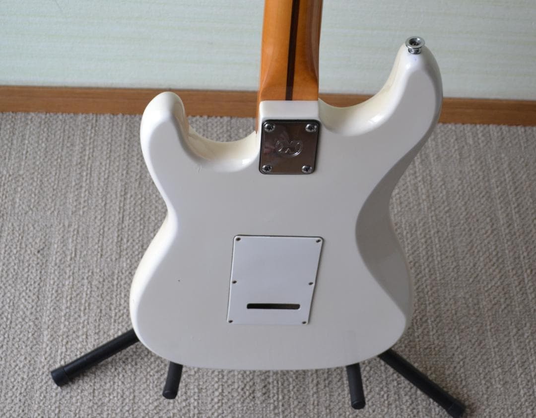 Vintage Hondo Strat Electric Guitar With S Case
