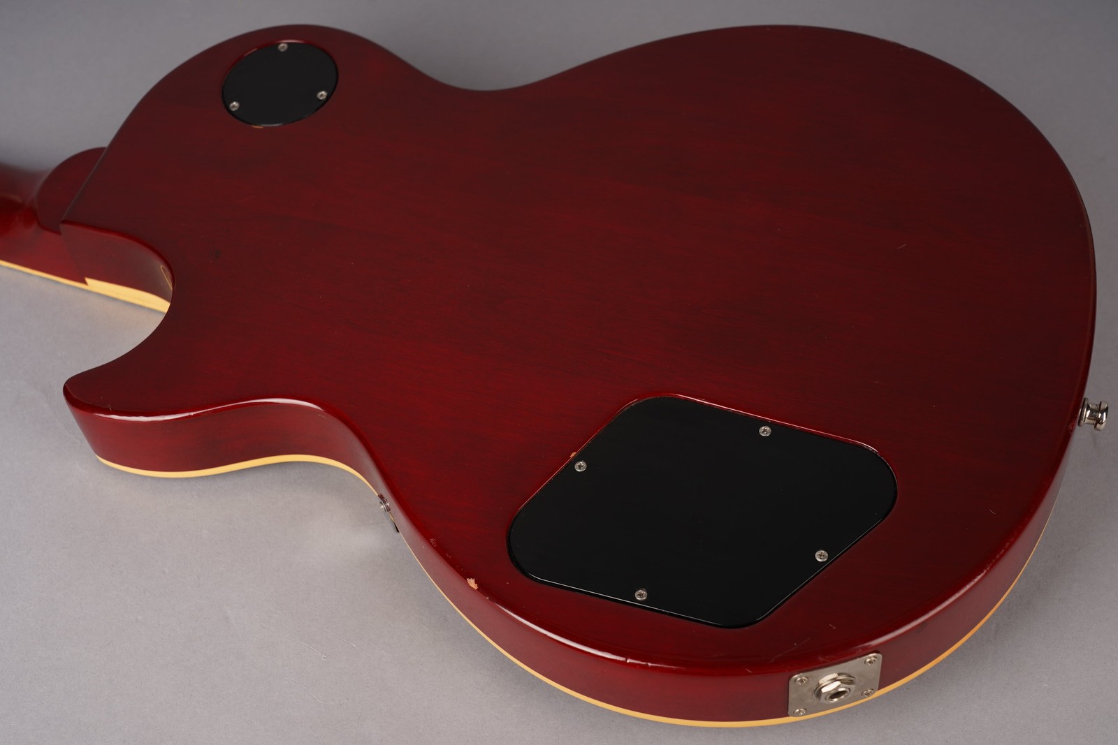 Gibson Custom Shop Edition Les Paul Studio Standard – 1983 – Cherry Sunburst