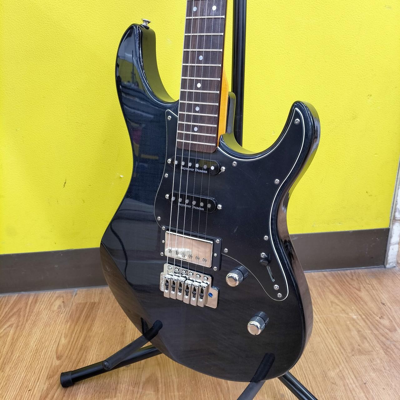 YAMAHA PAC612VIIFM Electric Guitar