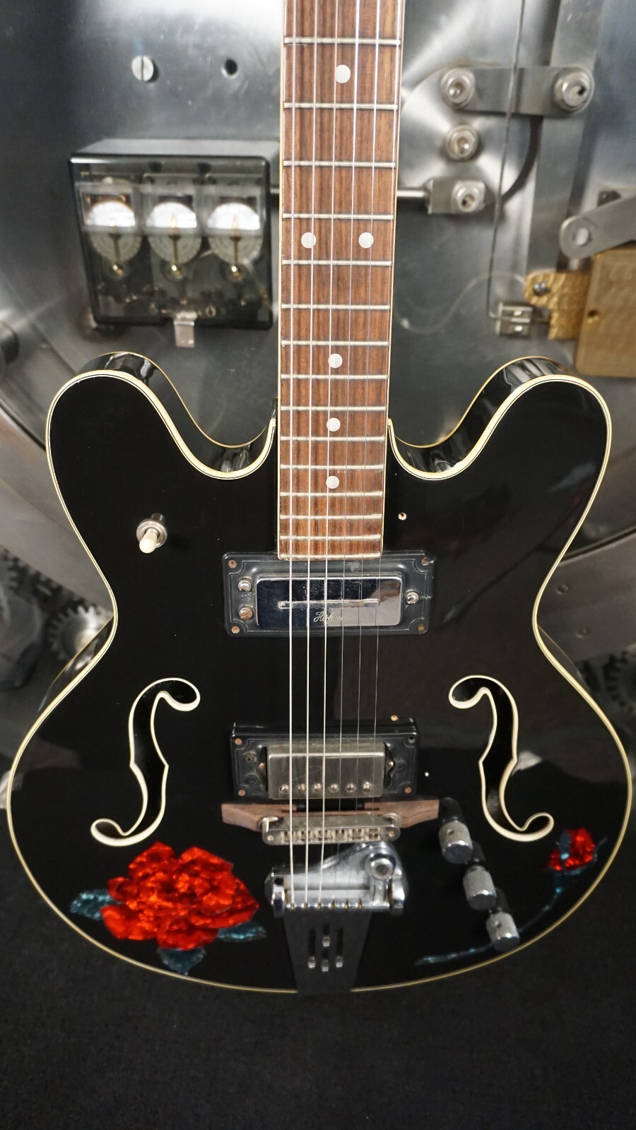 Hofner Red Rose Semi-Hollow Electric – Black Germany